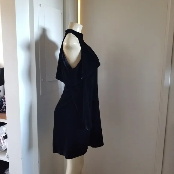 Zara black velvet  off shoulder holiday dress large - Picture 15 of 15